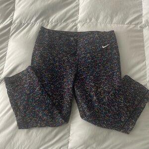Nike Dri-Fit 3/4 leggings